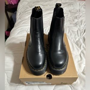 Dr. Martens 2976 Platform Chelsea Boot